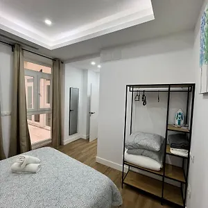 https://apartamentos-plaza-uncibay.1costadelsol.com